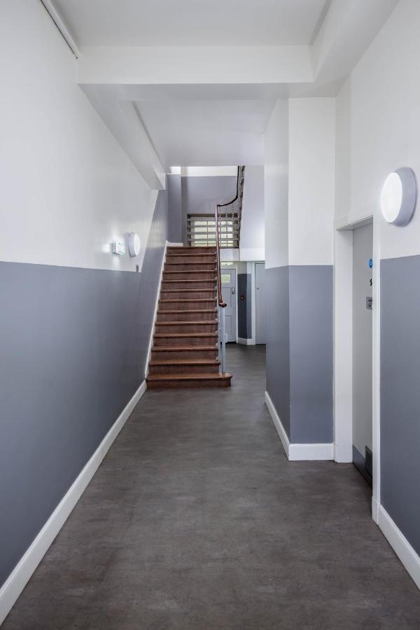 Modern Studio Apartment In Prime Central Location EDI Buitenkant foto